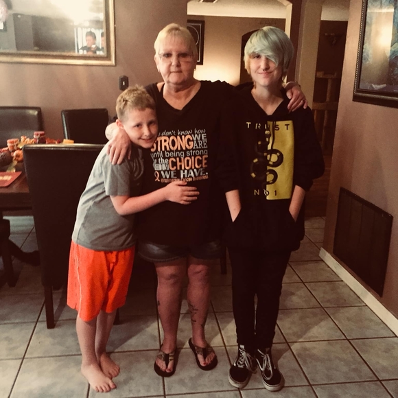 Meet your Posher, Beth - Picture 1 of 1